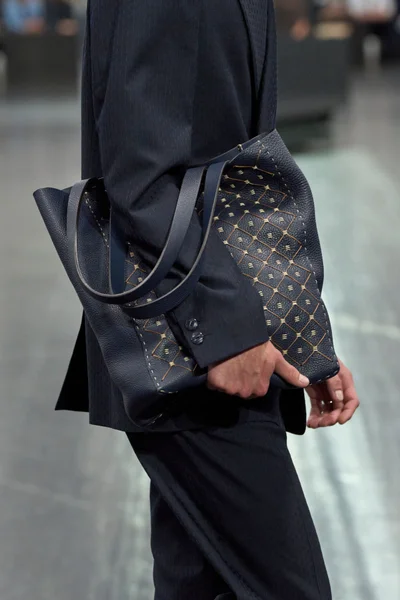 Look 66